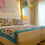 Mirabell فندق 4*